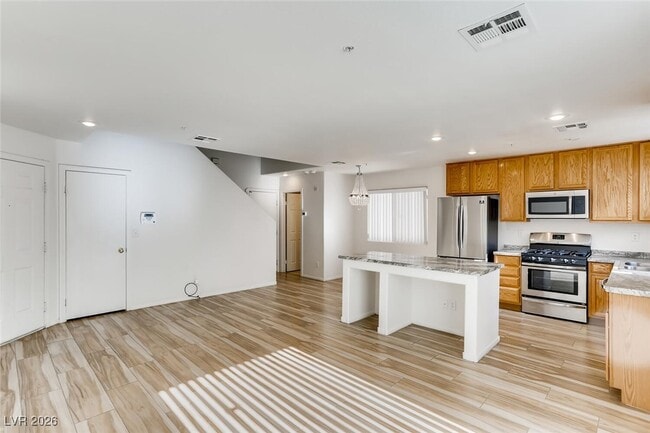 2915 Paradise Hill Ct in North Las Vegas, NV - Building Photo - Building Photo