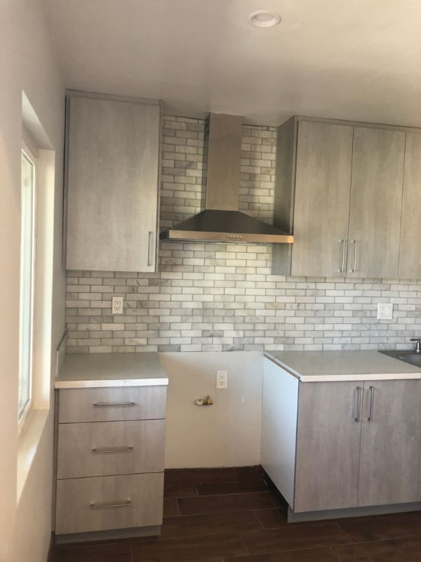 11730 S Vermont Ave in Los Angeles, CA - Foto de edificio - Building Photo