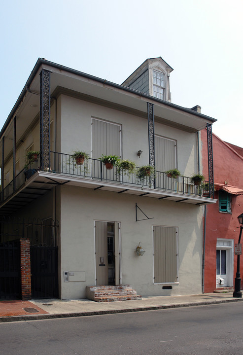 410 Dauphine St in New Orleans, LA - Building Photo