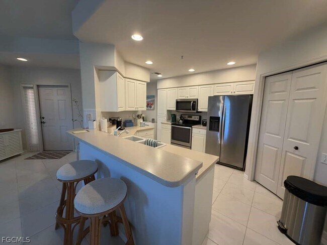 17020 Willowcrest Way in Ft. Myers, FL - Building Photo - Building Photo
