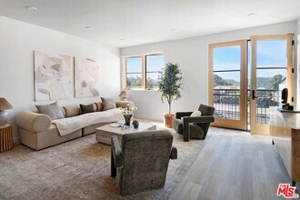 6320 Garvanza Ave in Los Angeles, CA - Building Photo - Building Photo