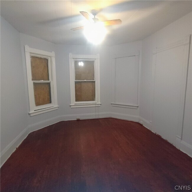 property at 406 Union Pl