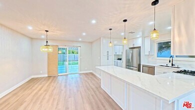 6626 Berquist Ave in Los Angeles, CA - Building Photo - Building Photo