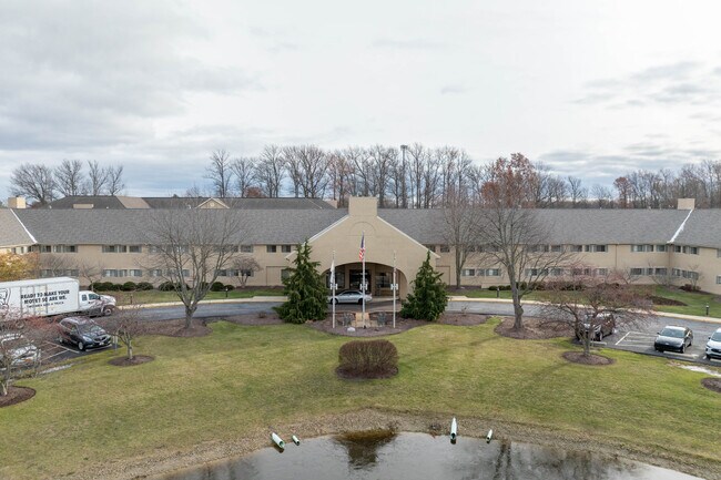 The Abbewood Senior Living in Elyria, OH - Foto de edificio - Building Photo