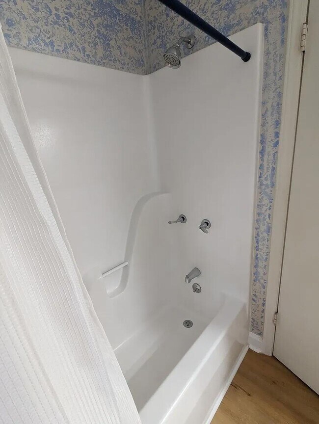 2611 Plantation Rd in Charlotte, NC - Building Photo - Building Photo