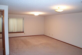 7011 W O'Neil St in Wichita, KS - Building Photo - Building Photo