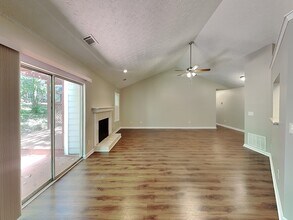 3828 Windmill Cir in Rex, GA - Building Photo - Building Photo