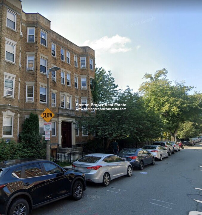 124 Peterborough St, Unit 8 in Boston, MA - Building Photo