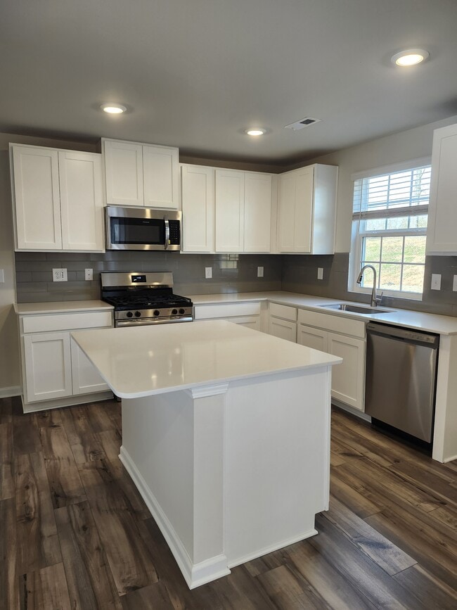 818 Powder Br Dr in Reidville, SC - Building Photo - Building Photo