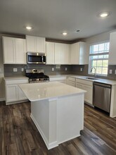 818 Powder Br Dr in Reidville, SC - Building Photo - Building Photo