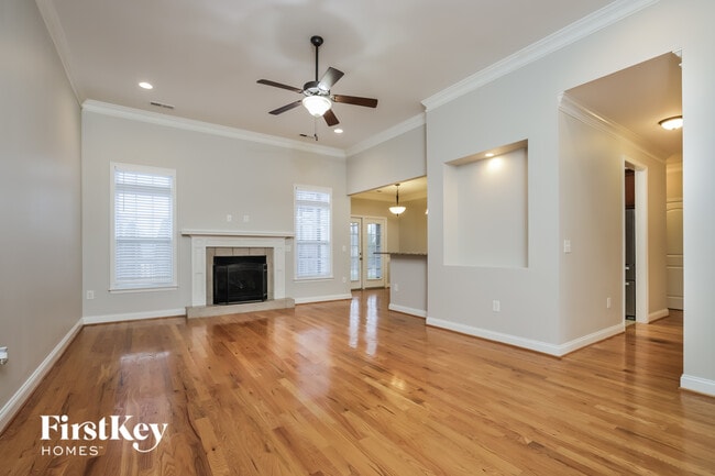 1775 Castle Peak Dr in Rural Hall, NC - Foto de edificio - Building Photo