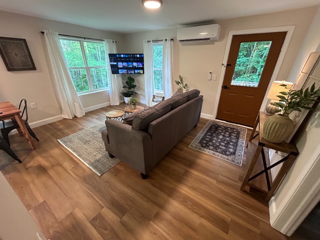 15 St Francis Way in Holden, ME - Foto de edificio - Building Photo