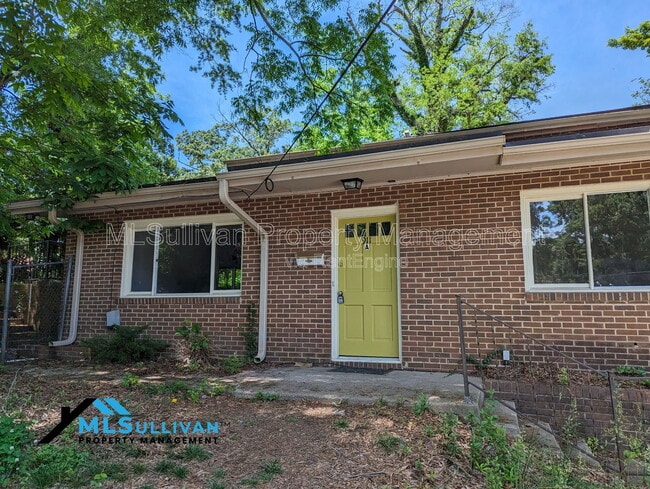 property at 911 Fiske St