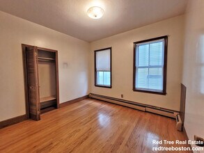 174 Elm St in North Cambridge, MA - Foto de edificio - Building Photo