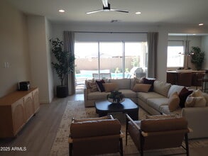 9640 W Monterey Way in Phoenix, AZ - Building Photo - Building Photo
