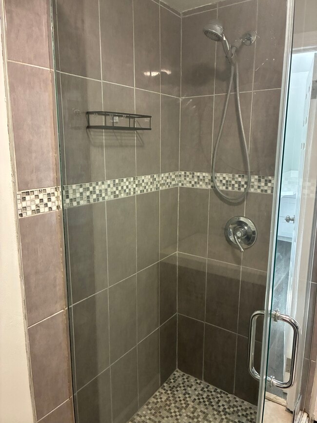 6116 Washington St, Unit 1 bedroom in West New York, NJ - Foto de edificio - Building Photo