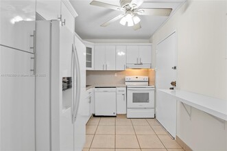 16740 NE 9th Ave in North Miami Beach, FL - Building Photo - Building Photo