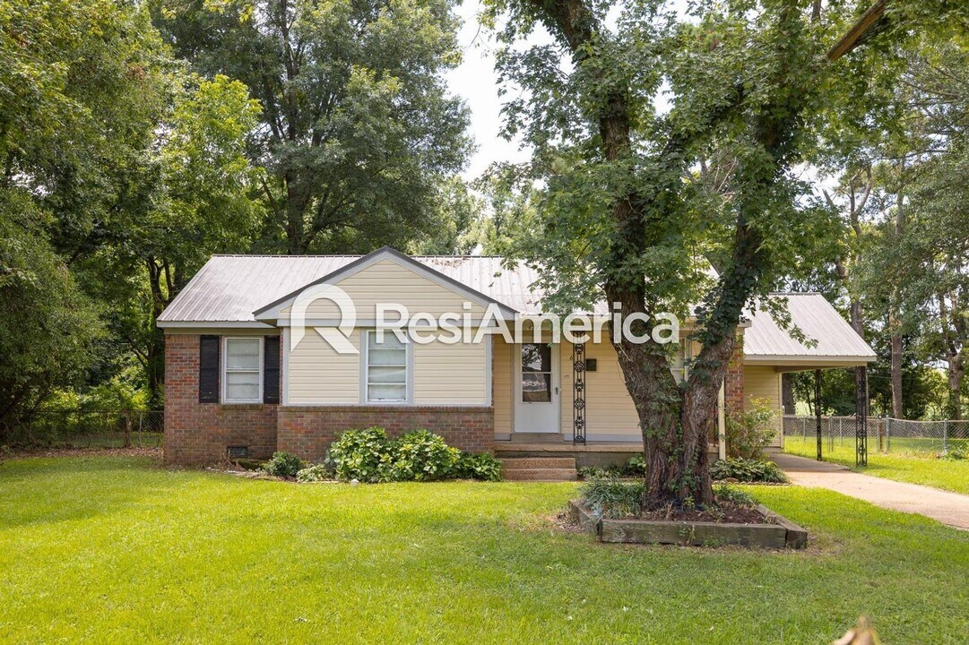 6721 Arnette Pl in Millington, TN - Building Photo