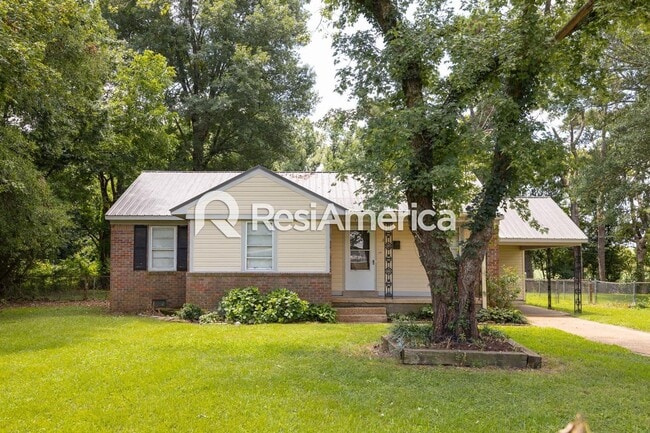 property at 6721 Arnette Pl