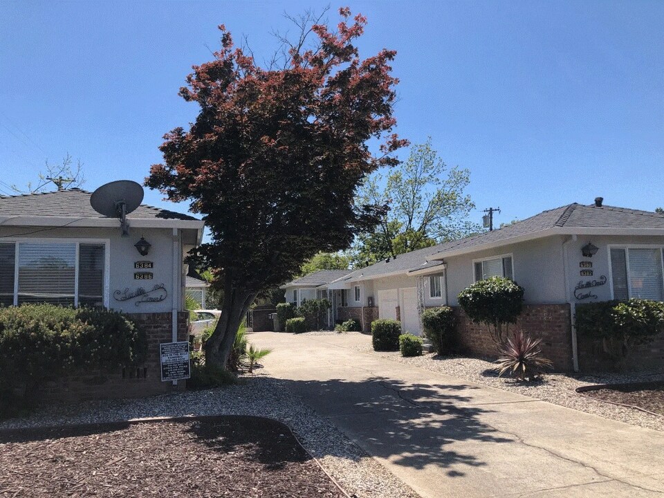 6384 14th Ave in Sacramento, CA - Foto de edificio