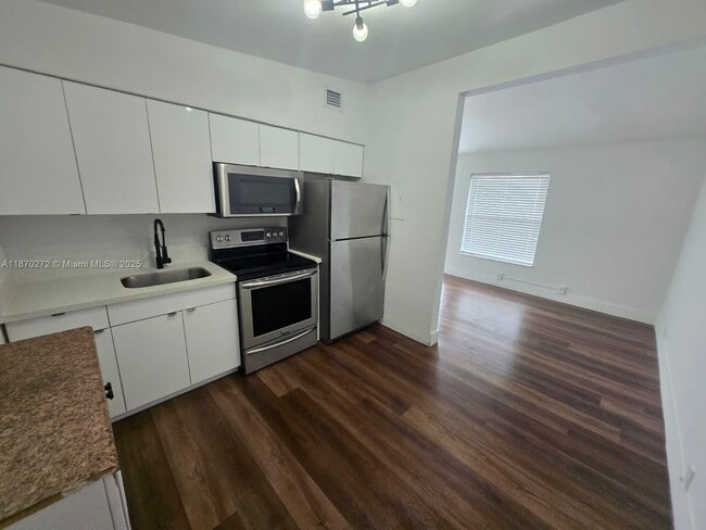 property at 2025 Washington Ave