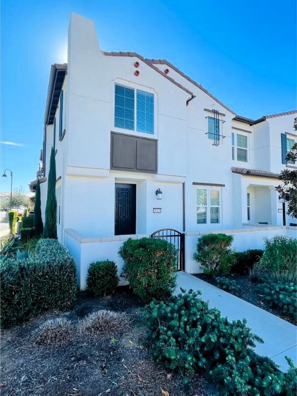 30420 Town Square Dr in Menifee, CA - Foto de edificio - Building Photo