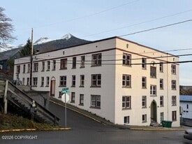 436 Main St in Ketchikan, AK - Building Photo