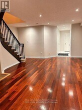 3819 Allcroft Rd in Mississauga, ON - Building Photo - Building Photo