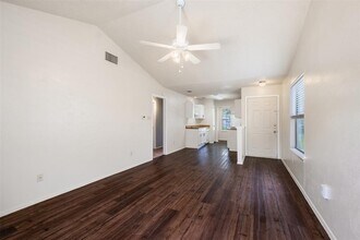 12311 Alderbrook Dr in Austin, TX - Building Photo - Building Photo