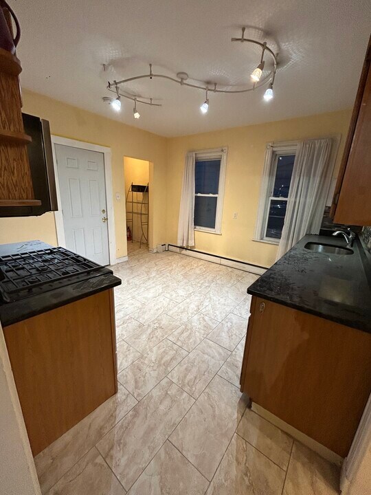 46 Middle St, Unit 1 in Boston, MA - Building Photo