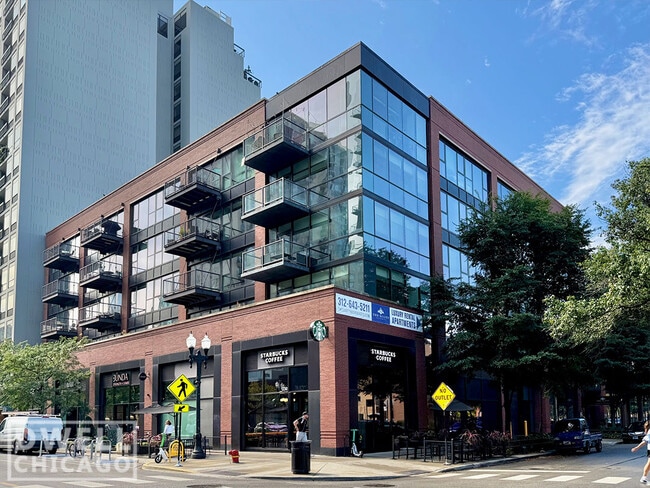 231 W Scott St, Unit 1