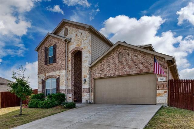 382 Coral Vine Ln in Burleson, TX - Building Photo