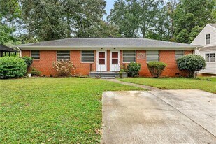 606 Sycamore Dr in Decatur, GA - Building Photo