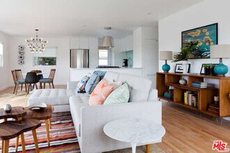 3118 21ST St in Santa Monica, CA - Foto de edificio - Building Photo
