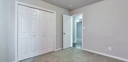 5674 Magic Isle Ln in Salt Lake City, UT - Foto de edificio - Building Photo