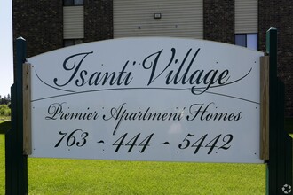 Isanti Village II in Isanti, MN - Building Photo - Building Photo