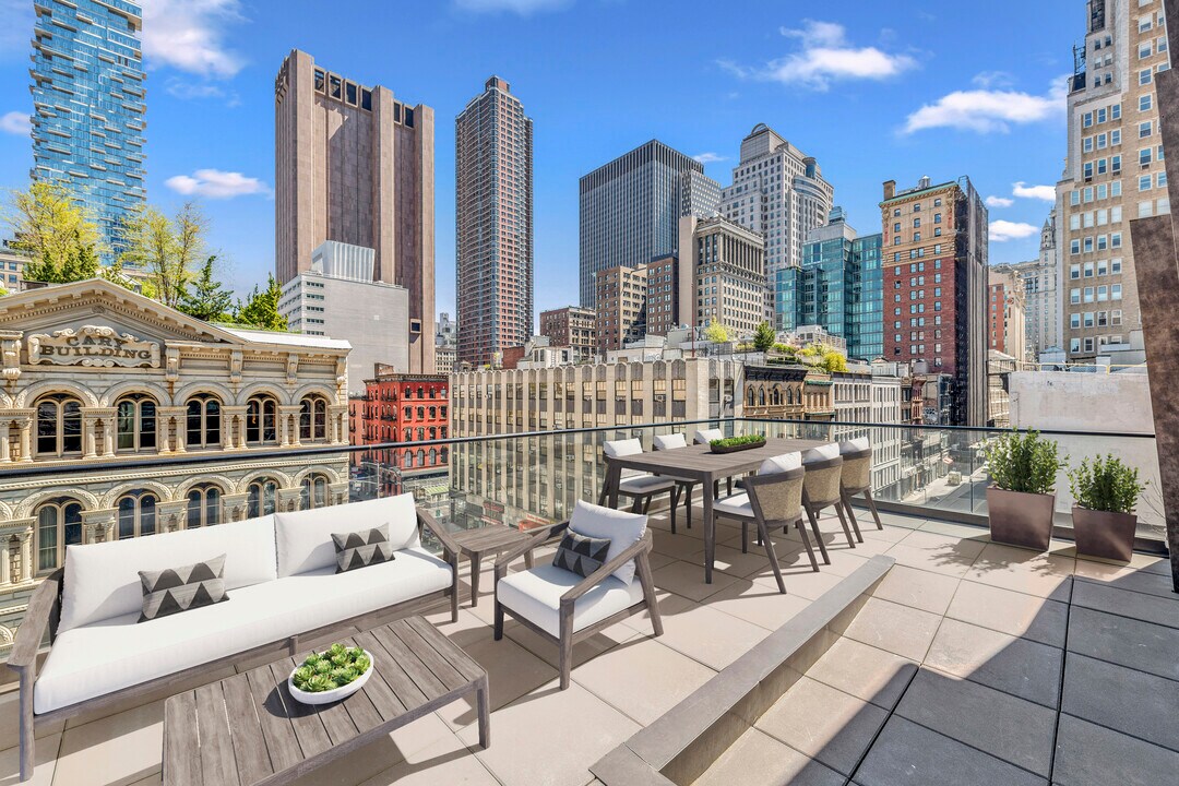 146 Church St in New York, NY - Building Photo
