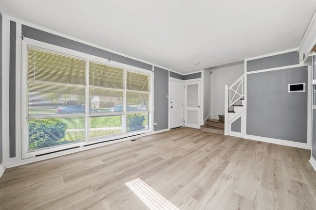 17007 Oakwood Ave in Lansing, IL - Building Photo - Building Photo
