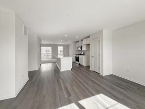 357 Bridgeview Ct in St. Charles, IL - Building Photo - Building Photo