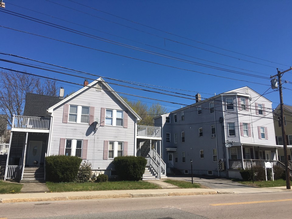 240 S Main St in Attleboro, MA - Building Photo