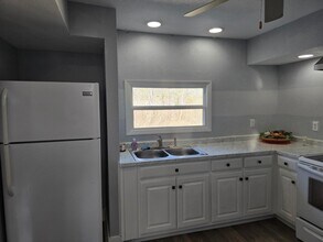 2679 Everetts Ln in Hayes, VA - Building Photo - Building Photo