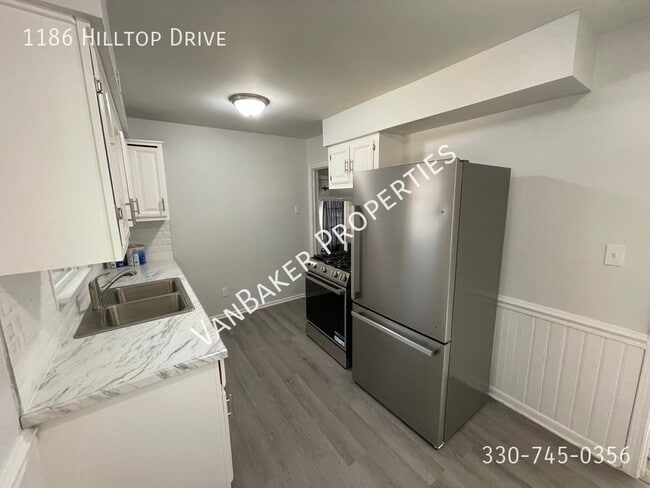 1186 Hilltop Dr in Akron, OH - Building Photo - Building Photo