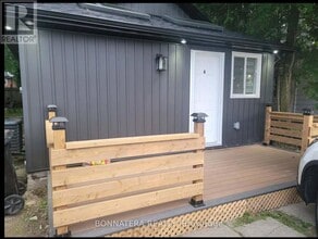 687 Innisfil Beach Rd in Innisfil, ON - Building Photo - Building Photo