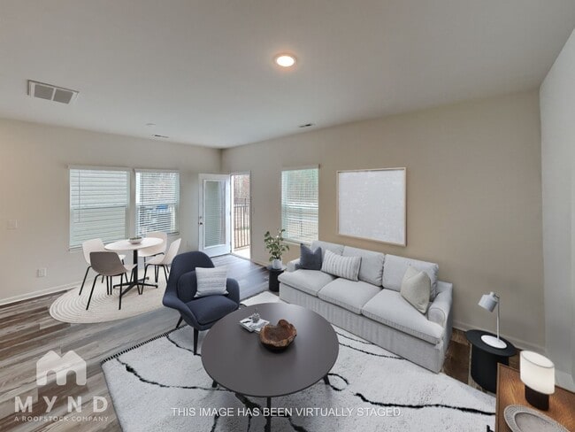 property at 122 Fosters Gln Pl