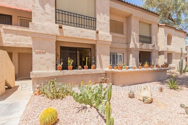 property at 9708-9708 E Vía Linda