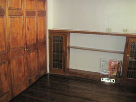 2579 N Frederick Ave in Milwaukee, WI - Building Photo