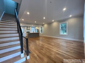 199 Boylston St, Unit 1 in Brookline, MA - Building Photo