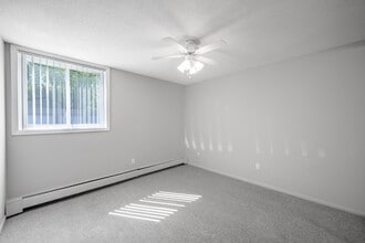 Johnson Parkway in St. Paul, MN - Foto de edificio - Interior Photo