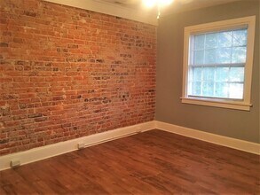 3010 W Leigh St in Richmond, VA - Building Photo - Building Photo