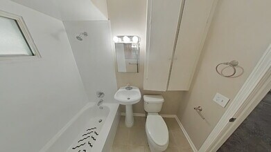 26543 Nagel St in Roseville, MI - Foto de edificio - Building Photo